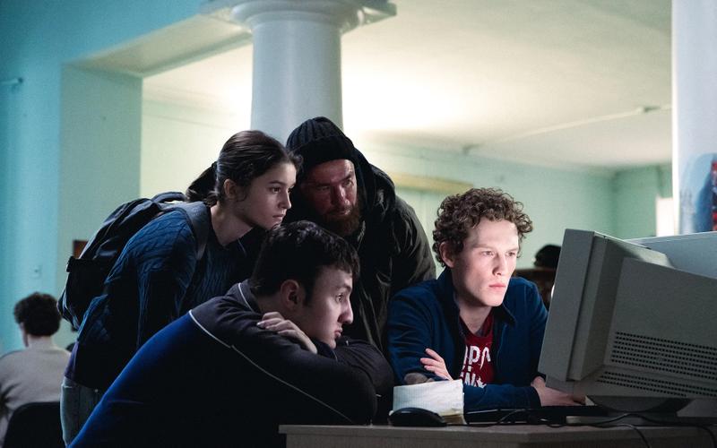 Почему не стоит пропускать сериал «Камбэк» с Александром Петровым в роли потерявшего память бездомного