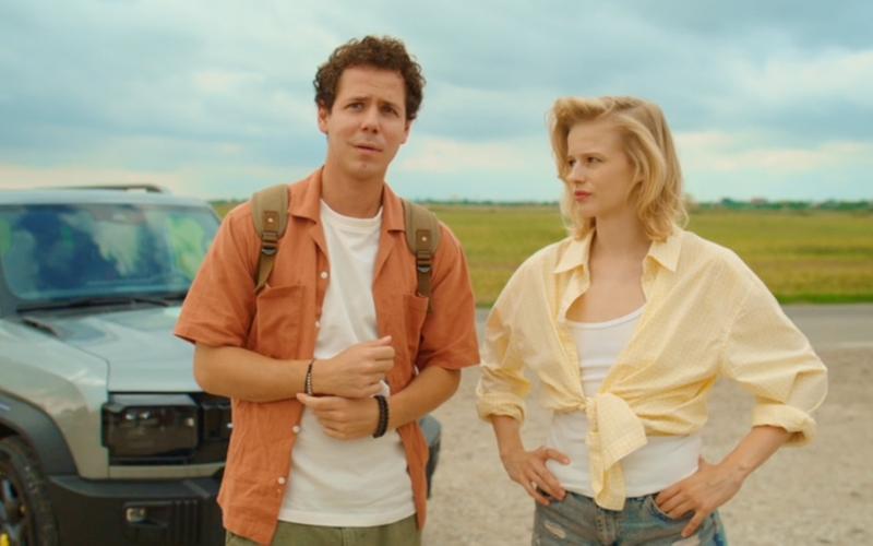 Комедия о реконструкции эпохи 1990-х «Попутчики»: Время, назад!