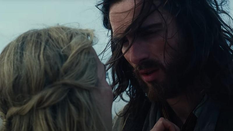 Трейлер «Грозового перевала» с Марго Робби и Джейкобом Элорди: История о похоти, любви и безумии