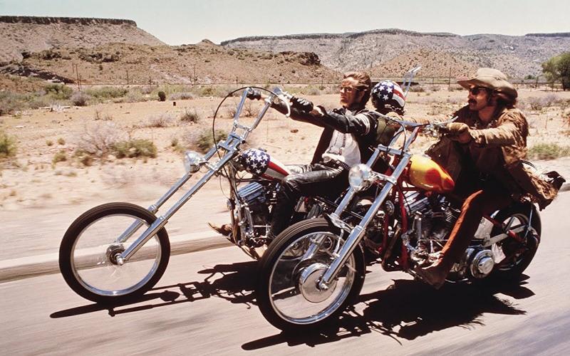 Жизнь проста, жизнь свободна: 10 фильмов о мотоциклистах и байкерах
