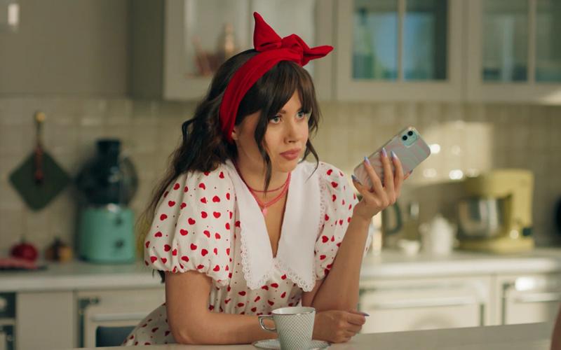 Стоит ли смотреть комедийный сериал «Няня Оксана» с Олесей Иванченко