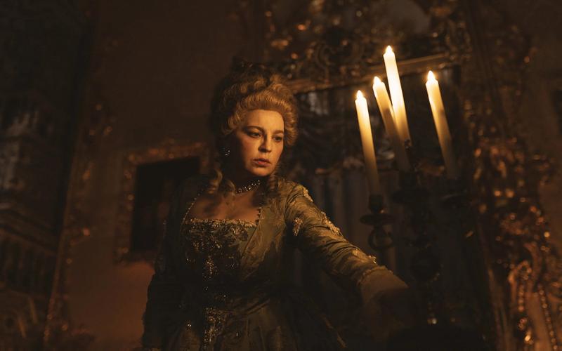 Комедия «Шальная императрица»: Дворцовый переворот в современном Петербурге