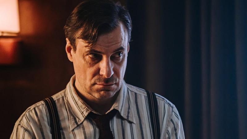 Трейлер фильма «Отель „У погибшего альпиниста“»: Евгений Цыганов расследует странное убийство