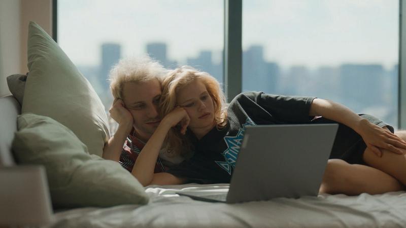 Трейлер фильма «Счастлив, когда ты нет»: Саша Бортич и Гоша Токаев любят и ненавидят