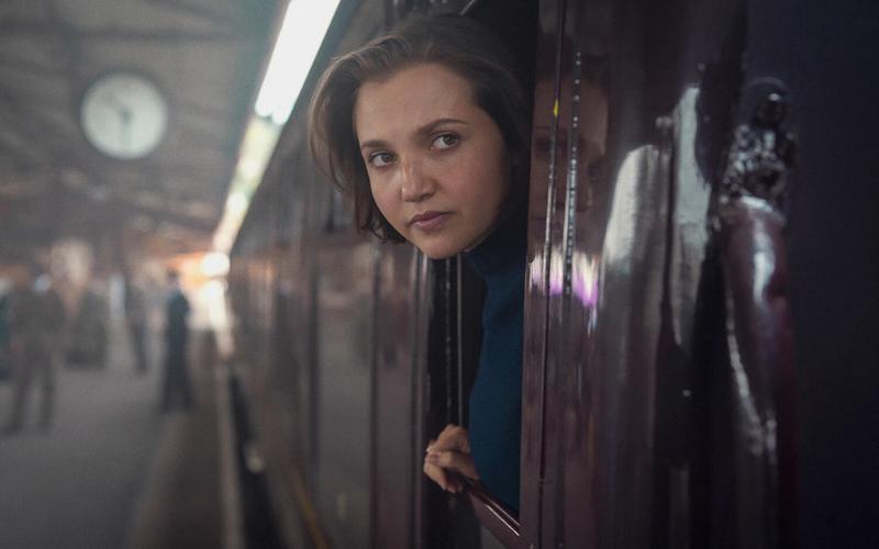 Чем расстраивает сериал «Тайна семи циферблатов» — экранизация романа Агаты Кристи