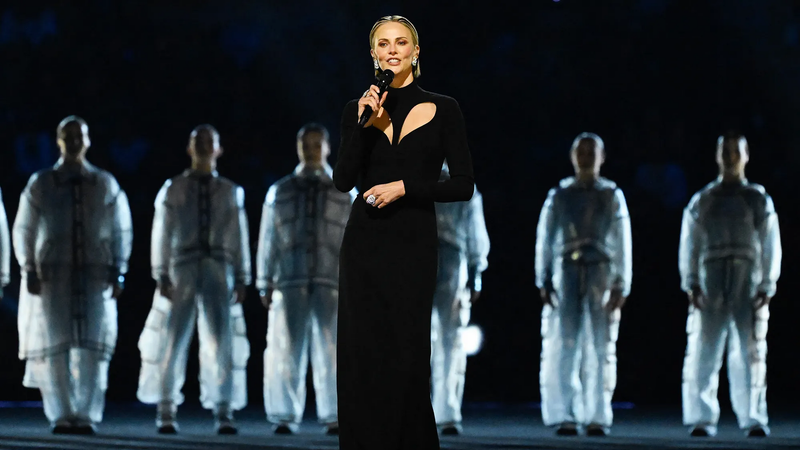 Шарлиз Терон приняла участие в церемонии открытия зимних Олимпийских игр