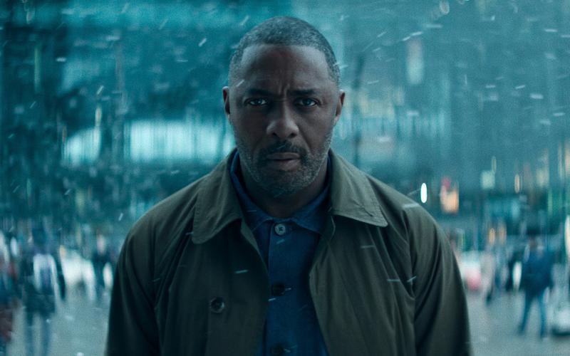 Берлинские хроники: Каким получился второй сезон сериала «Захваченный рейс» с Идрисом Эльбой