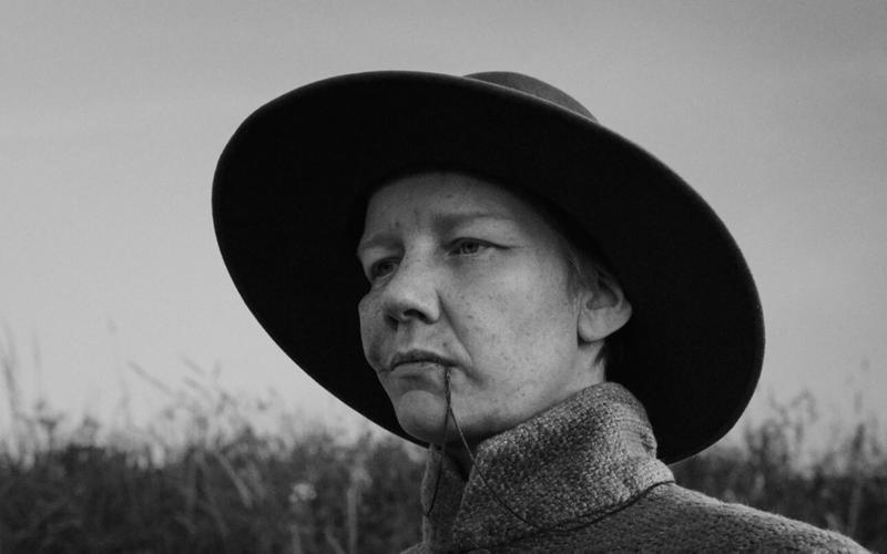 Обманутые одежды: «Роза» с Сандрой Хюллер