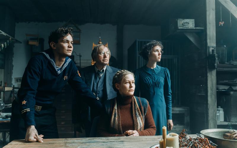 «Красавица» со Славой Копейкиным и Стасей Милославской: Маленькое чудо в блокадном Ленинграде