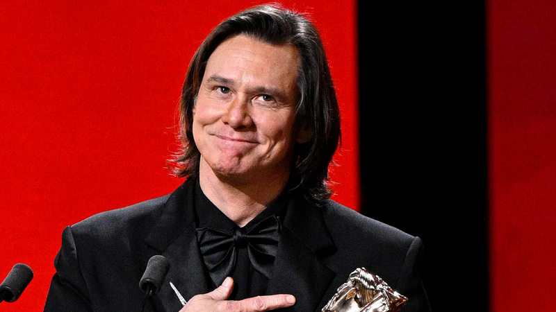 Джим Кэрри спровоцировал слухи о пластической операции