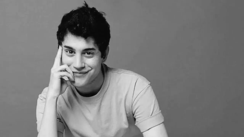 Умер Ибрагим Йылдыз, известный по роли в сериале «Великолепный век. Империя Кёсем»