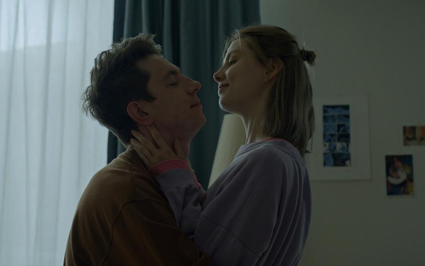 Кадр из фильма «Всё время на свете»