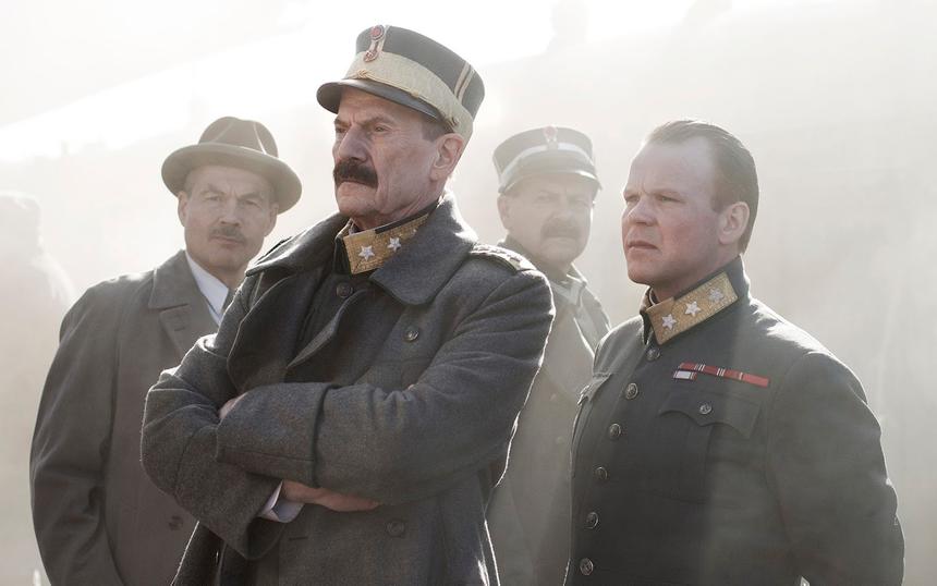 Топ фильмов про королей и монархов