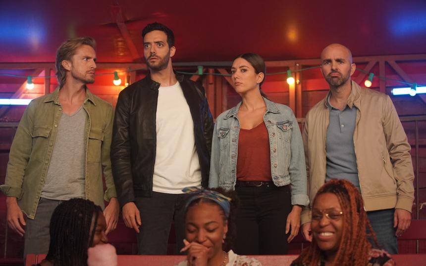 Дайджест новинок недели: Ромком про Жесть, документальный фильм о Джонни Деппе и байопик Майка Науменко