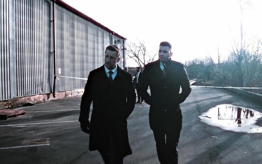 Дайджест новинок недели: Девяностые в Италии, тайны Петербурга и легенды Алжира