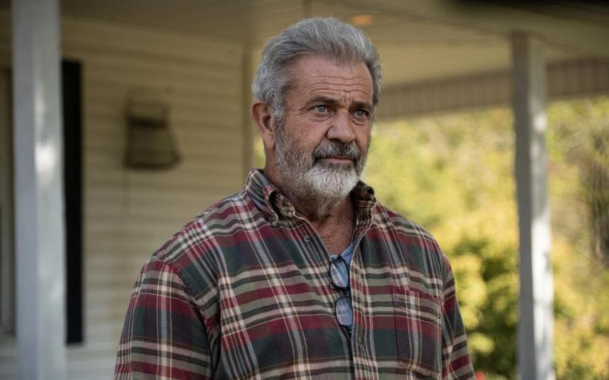 Мэл Гибсон в фильме «Дорога отчаяния»