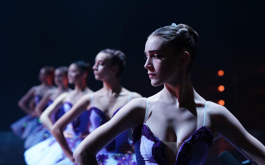 Дайджест новинок недели: лохматый король Артур и фрау балерина