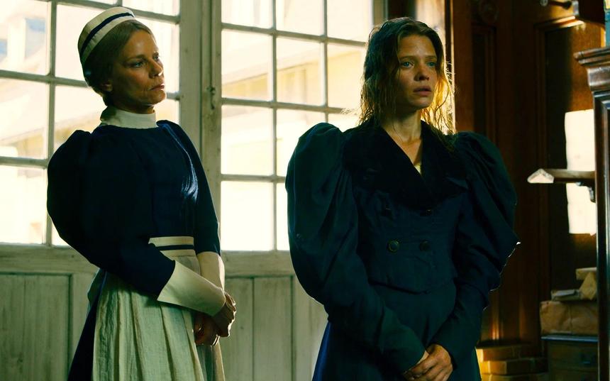 Кадр из фильма «Бал сумасшедших»