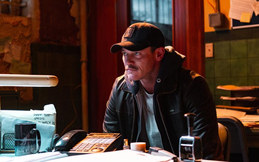 Кадр из фильма «Пять фунтов искупления»