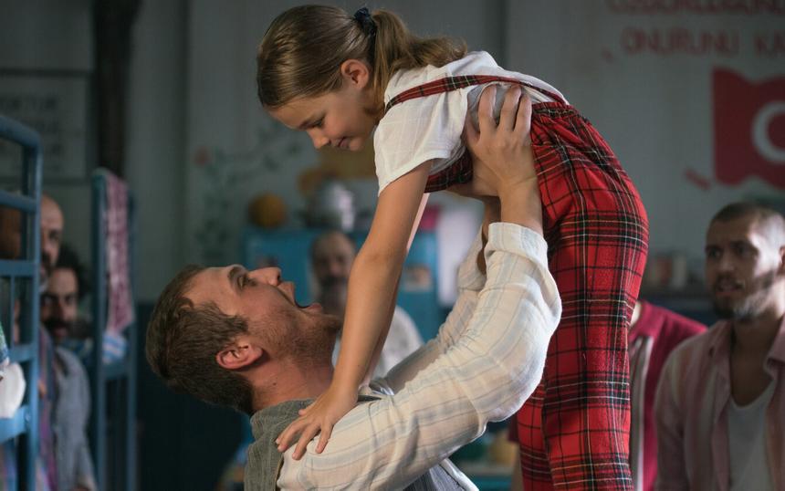 Кадр из фильма «Чудо в камере № 7»