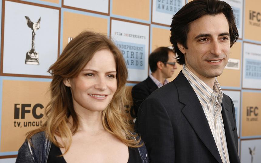 Ноа Баумбак и Дженнифер Джейсон Ли