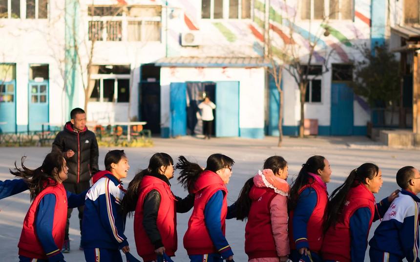 Кадр из фильма «Горько-сладкая баллада», 2024