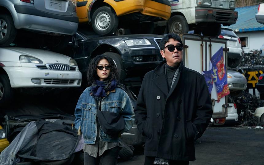 Кадр из фильма «Мертвец», 2024