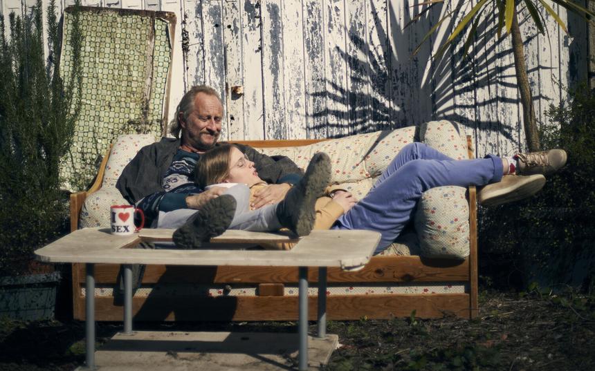 Кадр из фильма «Как быть нормальным?»