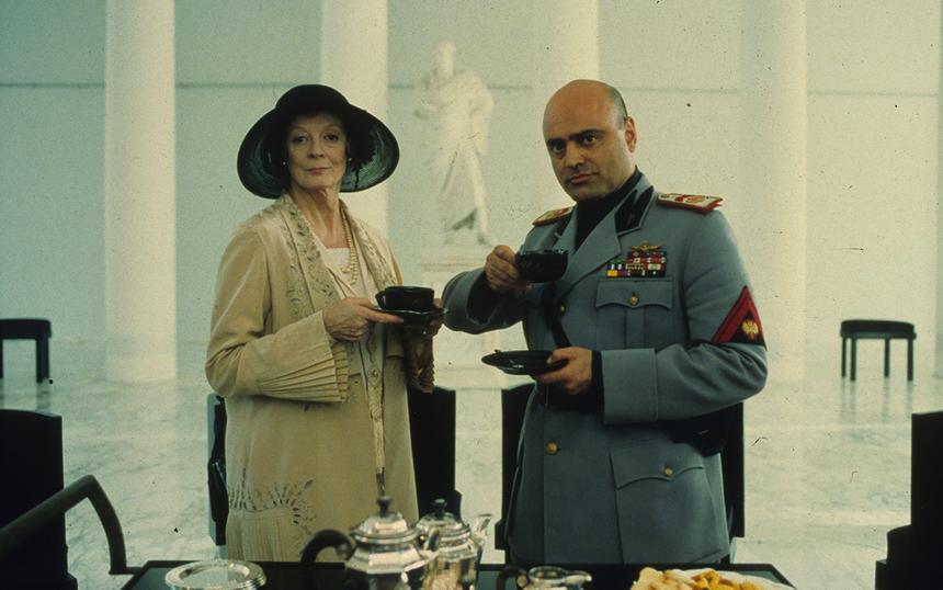 Кадр из фильма «Чай с Муссолини»