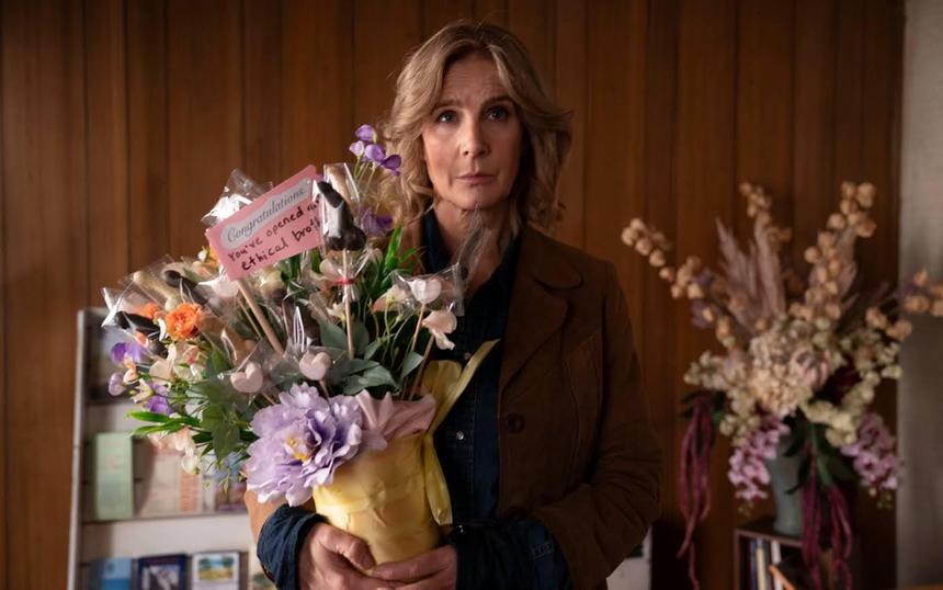 Кадр из сериала «Мадам»