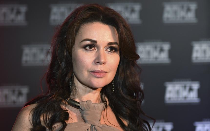 Анастасия Заворотнюк