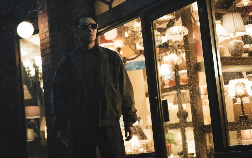 Кадр из дорамы «Магазин светильников»