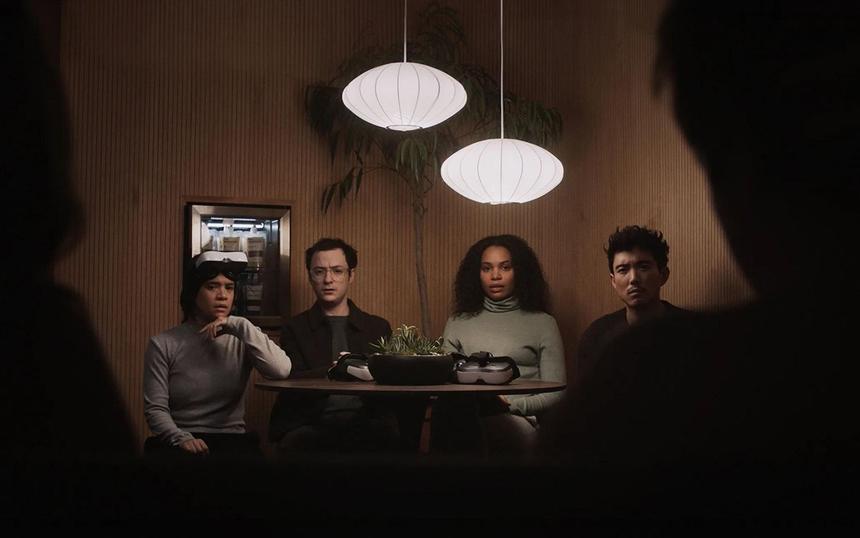 Кадр из фильма «Заведи меня»