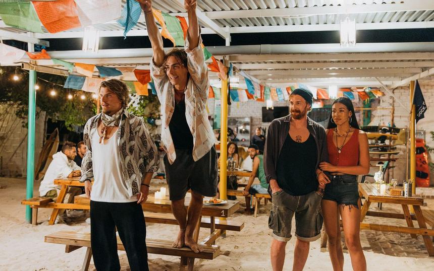 Сериал «Высокий сезон»