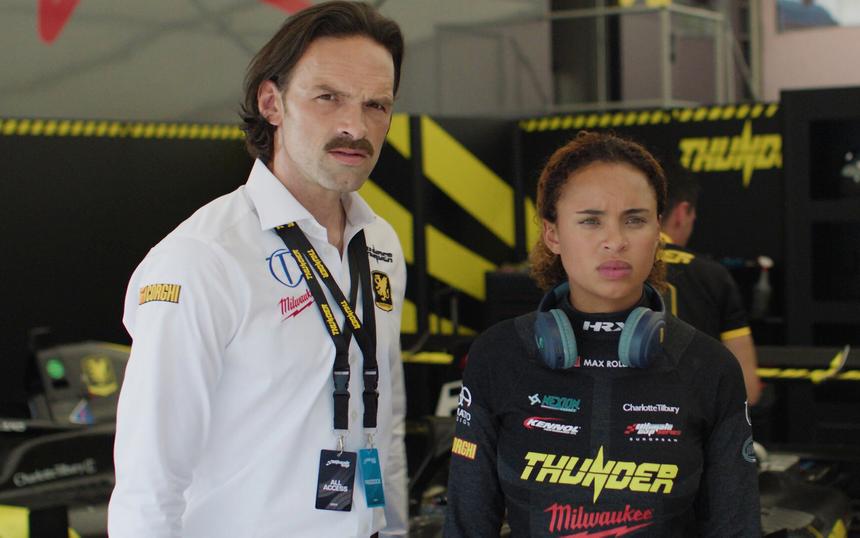 Кадр из фильма «Быстрее ветра»