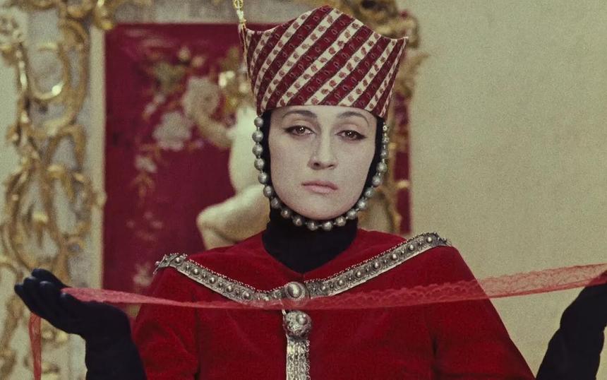 Кадр из фильма «Цвет граната»