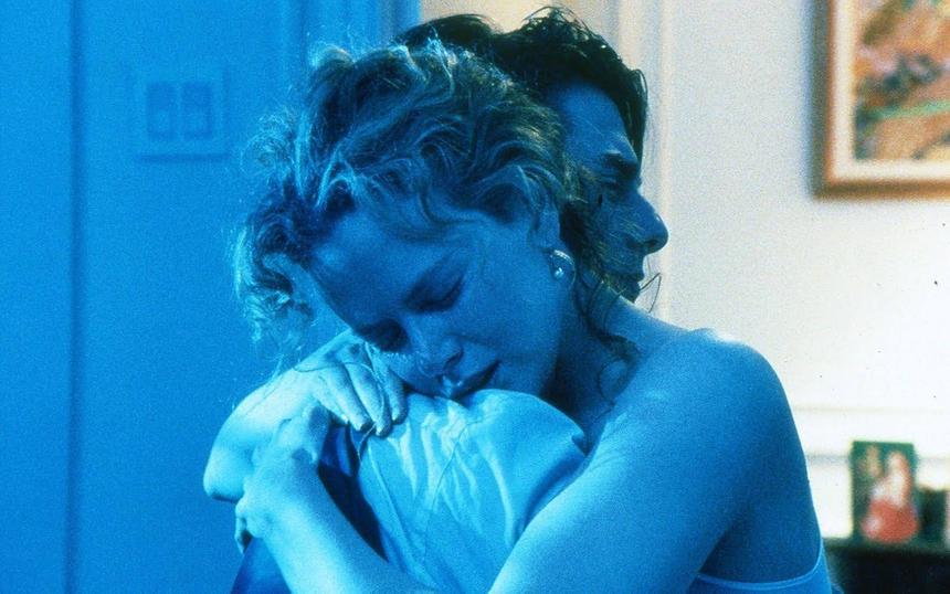 Кадр из фильма «С широко закрытыми глазами»