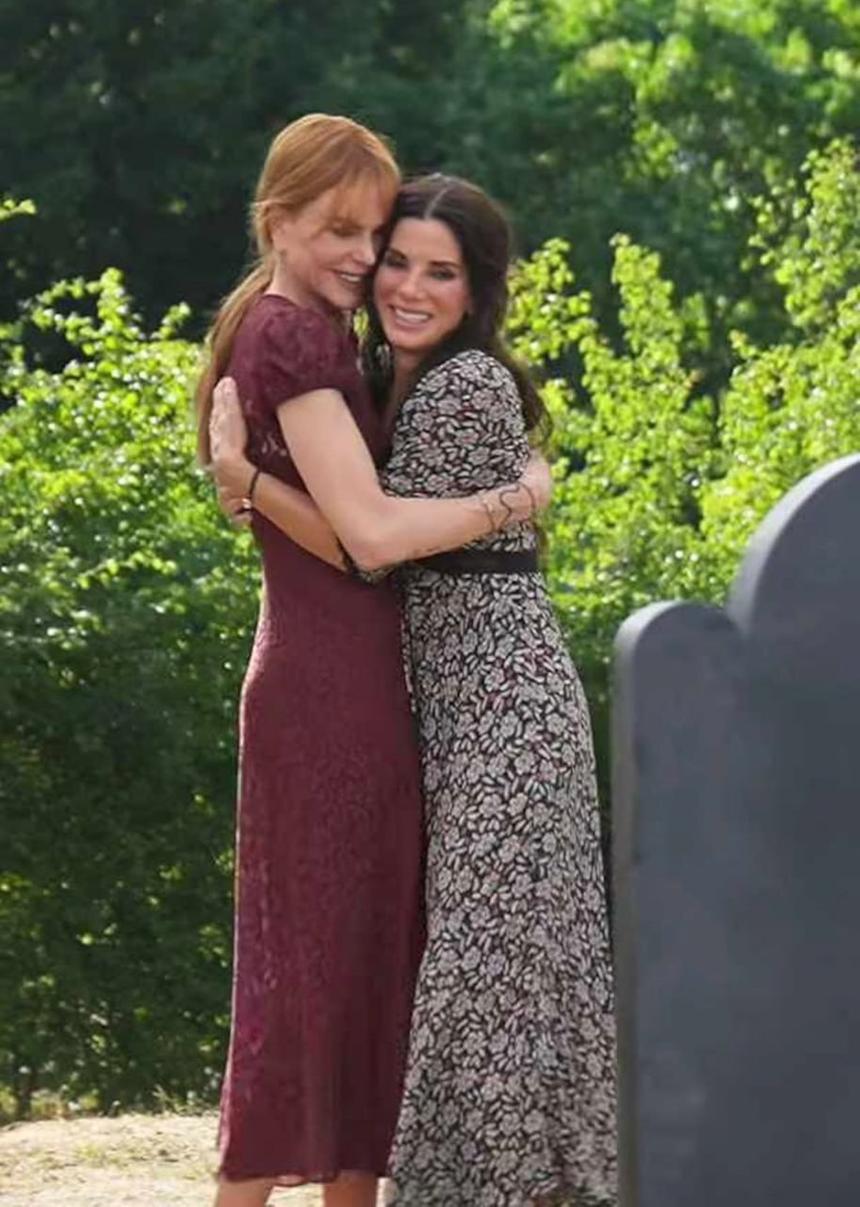 Николь Кидман и Сандра Буллок на съемках «Практической магии 2»