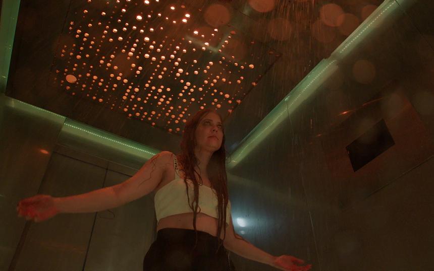 Кадр из фильма «Смерть в лифте»