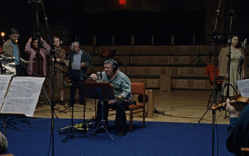 Кадр из фильма «Гимн чуме»