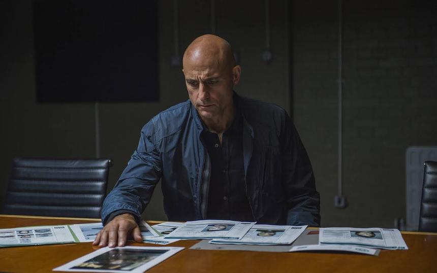 Марк Стронг в сериале «Тайная власть»