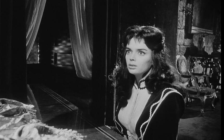 Кадр из фильма «Маска Сатаны», ужасы