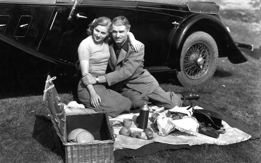 Кадр из фильма «Ребекка»