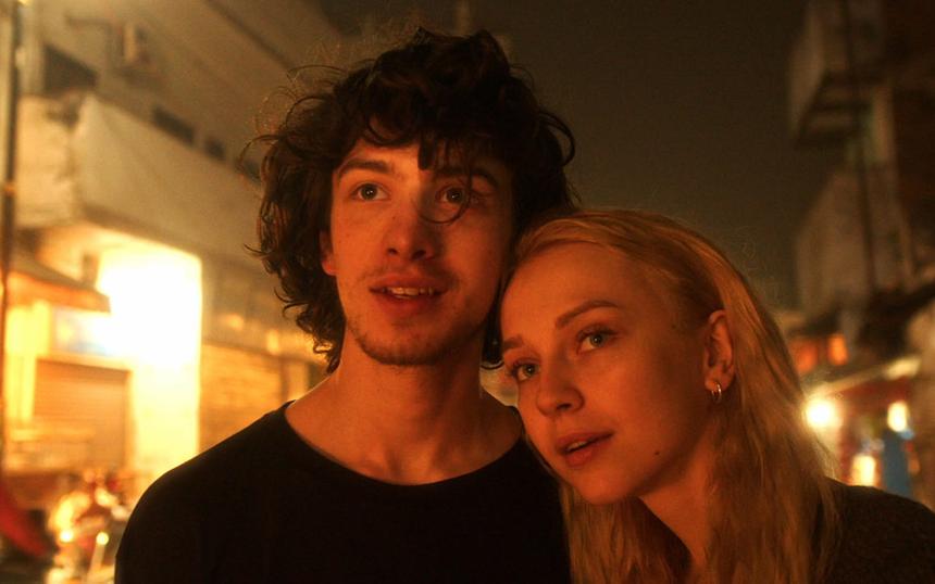 «Надо снимать фильмы о любви»