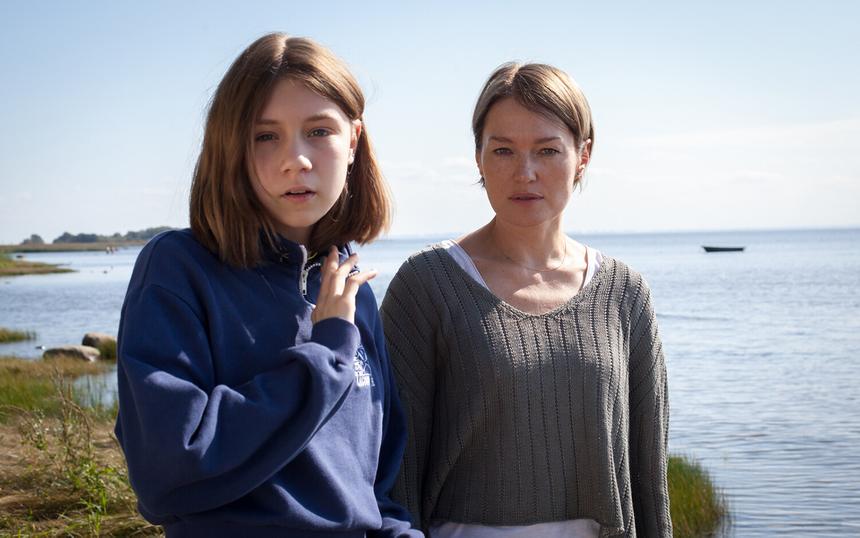 Кадр из фильма «Край надломленной луны»