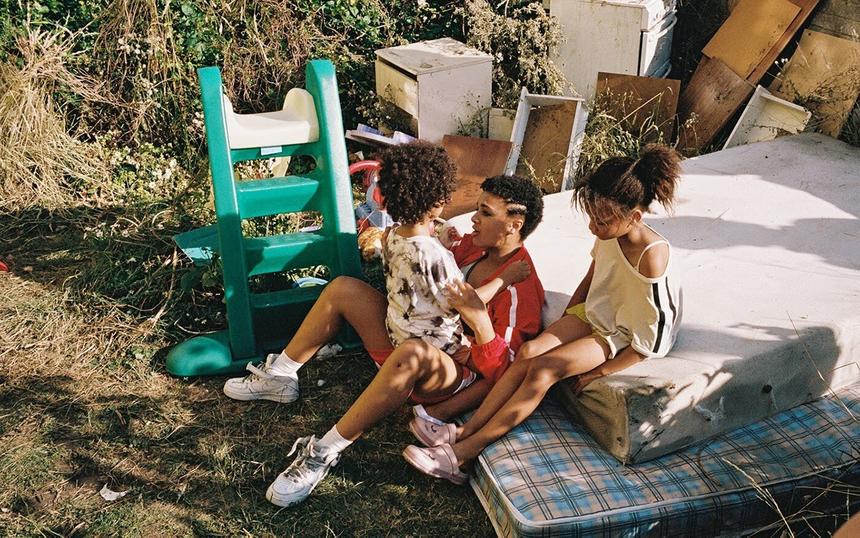 Кадр из фильма «Птица»