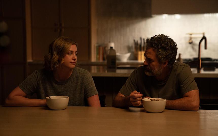 Сериал «Хэл и Харпер»: трейлер, кадры, сюжет, рецензия