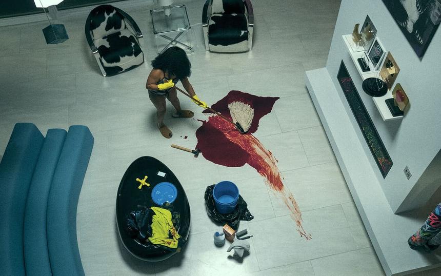 Кадр из сериала «Рой»