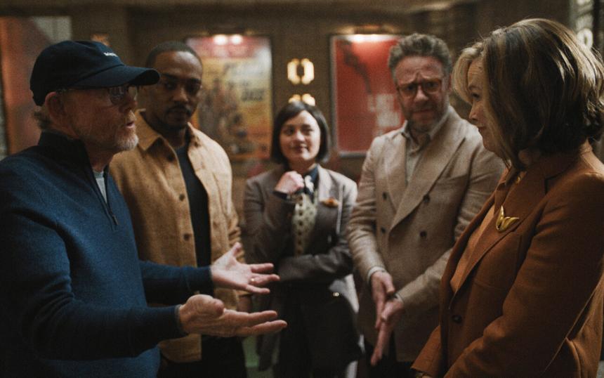 Кадр из сериала «Киностудия»