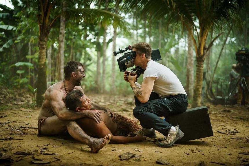 Зак Снайдер приступил к съемкам военной драмы «Последняя фотография»